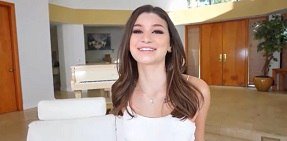 hạt tiêu sex Hai anh em kế ngủ chung trên chiếc giường tầng
